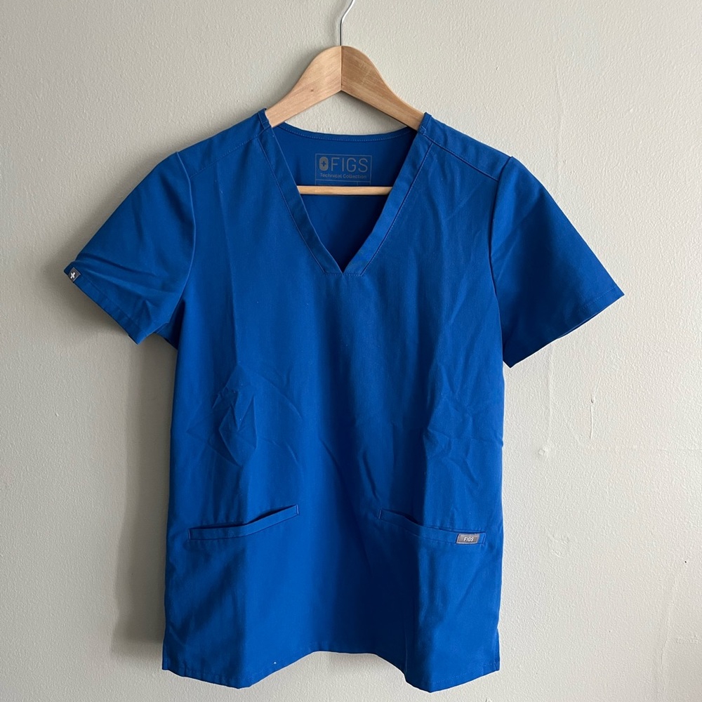 Figs casma womens scrub top in royal blue size XS